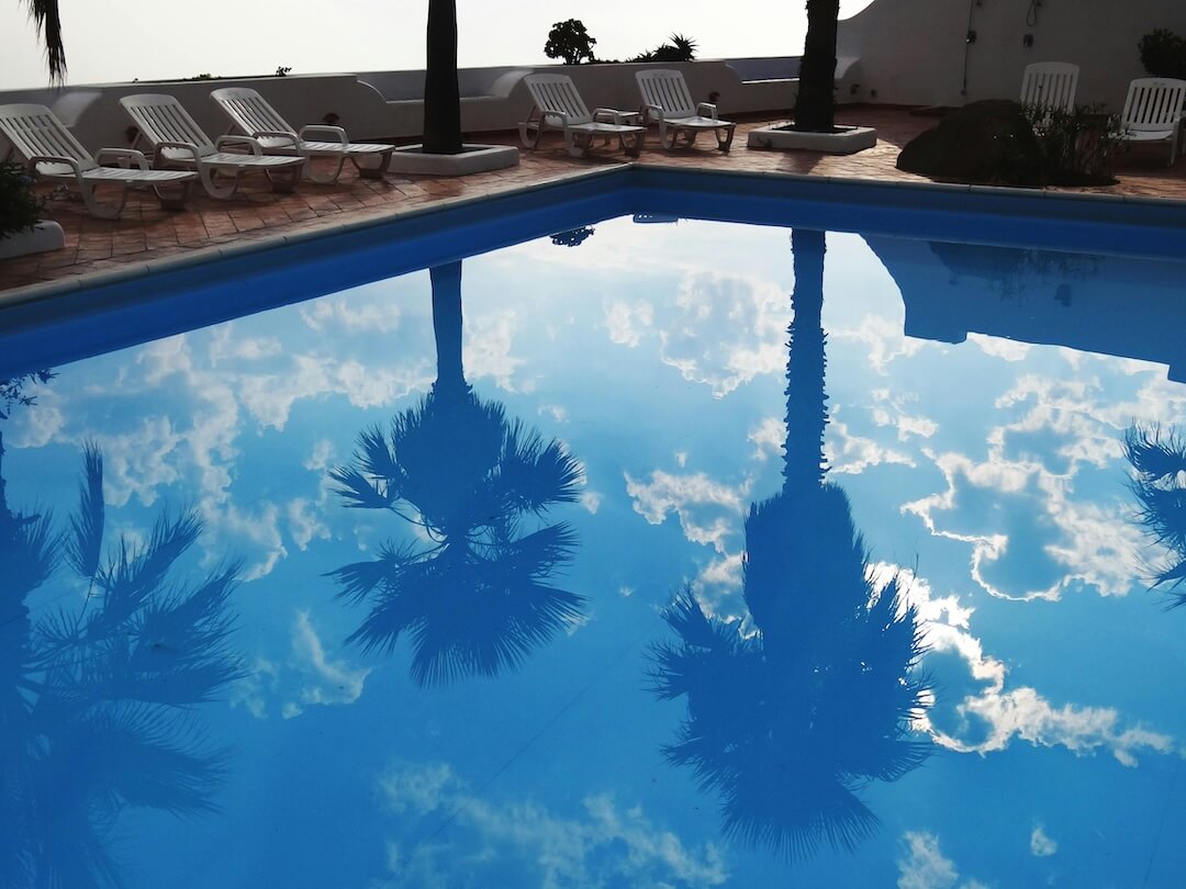 Florida Climate and Pool Health: Timing Matters Image